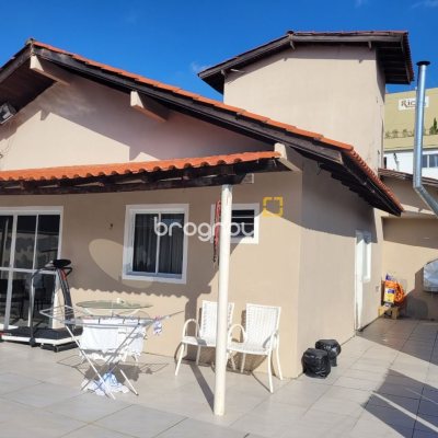 Casa com 160m², 3 quartos, 1 garagem, no bairro Serraria em São José