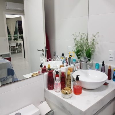 Apartamento com 60m², 1 quarto (sendo 1 suíte), 1 garagem, no bairro Armação da Piedade em Governador Celso Ramos