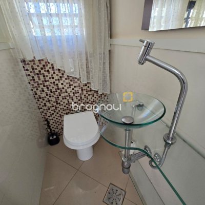 Cobertura com 237m², 3 quartos (sendo 2 suítes), 3 garagens, no bairro Centro em Florianópolis