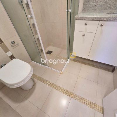 Cobertura com 237m², 3 quartos (sendo 2 suítes), 3 garagens, no bairro Centro em Florianópolis