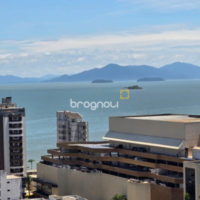 Cobertura com 237m², 3 quartos (sendo 2 suítes), 3 garagens, no bairro Centro em Florianópolis
