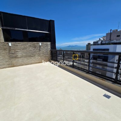 Cobertura com 237m², 3 quartos (sendo 2 suítes), 3 garagens, no bairro Centro em Florianópolis
