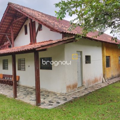 Sítio com 200m², 3 quartos (sendo 1 suíte), 2 garagens, no bairro Sorocaba em Biguaçu