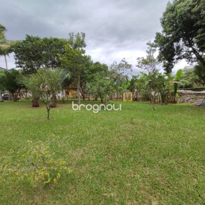 Sítio com 200m², 3 quartos (sendo 1 suíte), 2 garagens, no bairro Sorocaba em Biguaçu