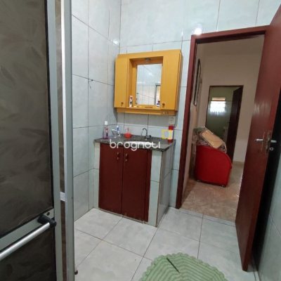 Sítio com 200m², 3 quartos (sendo 1 suíte), 2 garagens, no bairro Sorocaba em Biguaçu