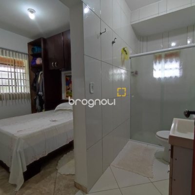 Sítio com 200m², 3 quartos (sendo 1 suíte), 2 garagens, no bairro Sorocaba em Biguaçu