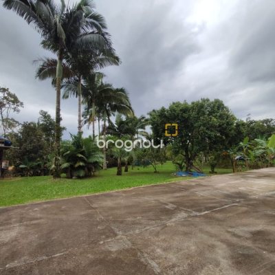 Sítio com 200m², 3 quartos (sendo 1 suíte), 2 garagens, no bairro Sorocaba em Biguaçu