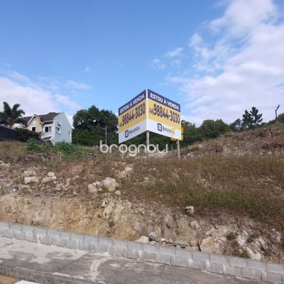 Terreno com 3069m², no bairro Itacorubi em Florianópolis