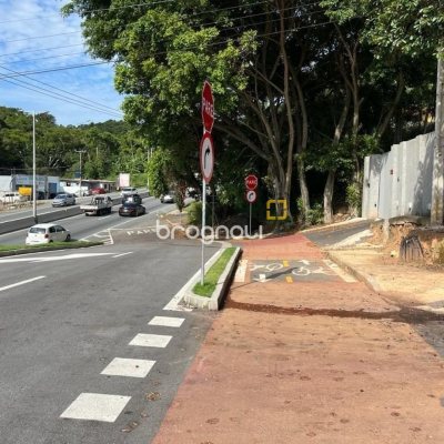 Terreno com 3069m², no bairro Itacorubi em Florianópolis