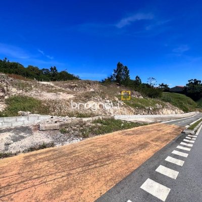 Terreno com 3069m², no bairro Itacorubi em Florianópolis