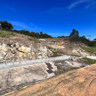 Terreno com 3069m², no bairro Itacorubi em Florianópolis
