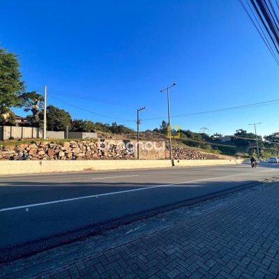 Terreno com 3069m², no bairro Itacorubi em Florianópolis