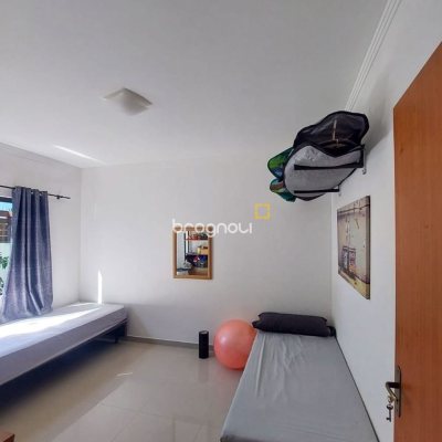 Casa com 133m², 3 quartos (sendo 2 suítes), 3 garagens, no bairro Rio Vermelho em Florianópolis