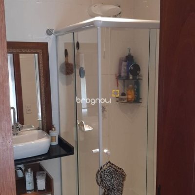 Apartamento com 67m², 2 quartos (sendo 1 suíte), 1 garagem, no bairro Ingleses em Florianópolis