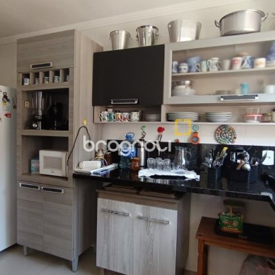 Apartamento com 91m², 3 quartos (sendo 1 suíte), 1 garagem, no bairro Ingleses em Florianópolis