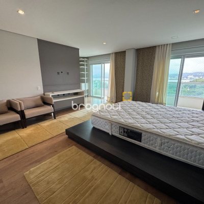 Apartamento com 162m², 2 quartos (sendo 2 suítes), 2 garagens, no bairro Agronômica em Florianópolis
