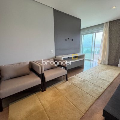Apartamento com 162m², 2 quartos (sendo 2 suítes), 2 garagens, no bairro Agronômica em Florianópolis