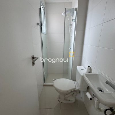 Apartamento com 162m², 2 quartos (sendo 2 suítes), 2 garagens, no bairro Agronômica em Florianópolis