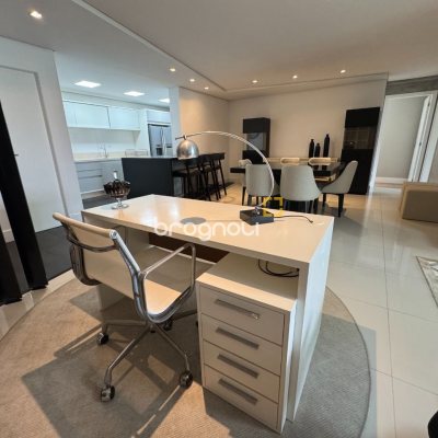 Apartamento com 162m², 2 quartos (sendo 2 suítes), 2 garagens, no bairro Agronômica em Florianópolis