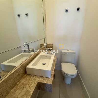 Apartamento com 162m², 2 quartos (sendo 2 suítes), 2 garagens, no bairro Agronômica em Florianópolis