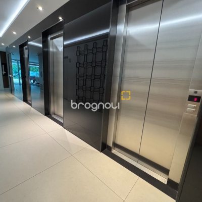 Apartamento com 162m², 2 quartos (sendo 2 suítes), 2 garagens, no bairro Agronômica em Florianópolis
