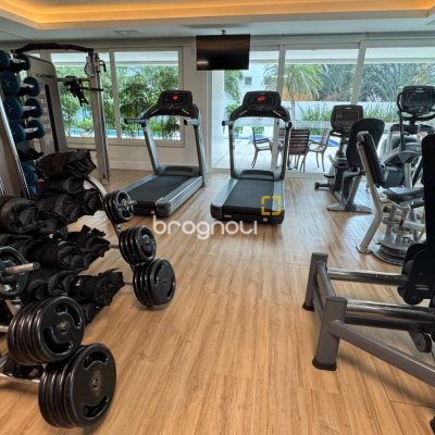 Apartamento com 162m², 2 quartos (sendo 2 suítes), 2 garagens, no bairro Agronômica em Florianópolis