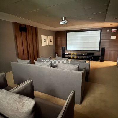 Apartamento com 162m², 2 quartos (sendo 2 suítes), 2 garagens, no bairro Agronômica em Florianópolis