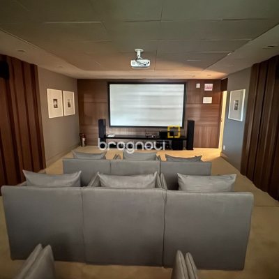 Apartamento com 162m², 2 quartos (sendo 2 suítes), 2 garagens, no bairro Agronômica em Florianópolis