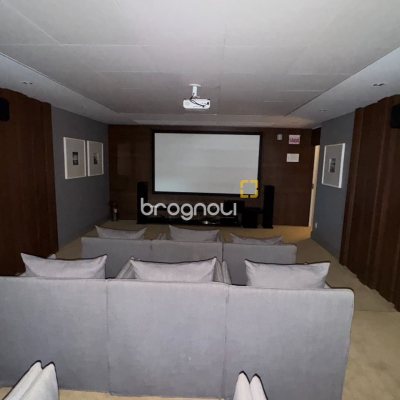 Apartamento com 162m², 2 quartos (sendo 2 suítes), 2 garagens, no bairro Agronômica em Florianópolis