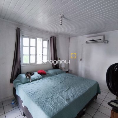 Casa com 93m², 3 quartos (sendo 1 suíte), 4 garagens, no bairro Ingleses em Florianópolis