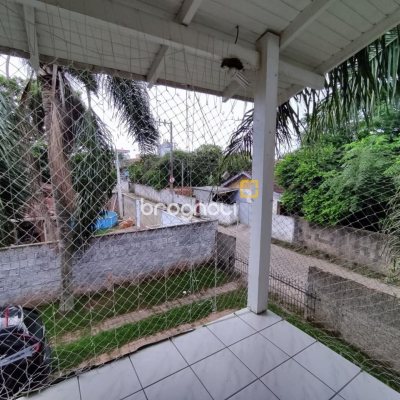Casa com 93m², 3 quartos (sendo 1 suíte), 4 garagens, no bairro Ingleses em Florianópolis