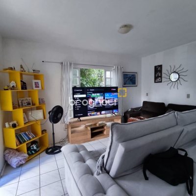 Casa com 93m², 3 quartos (sendo 1 suíte), 4 garagens, no bairro Ingleses em Florianópolis