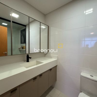 Apartamento com 69m², 2 quartos (sendo 1 suíte), 1 garagem, no bairro Coqueiros em Florianópolis