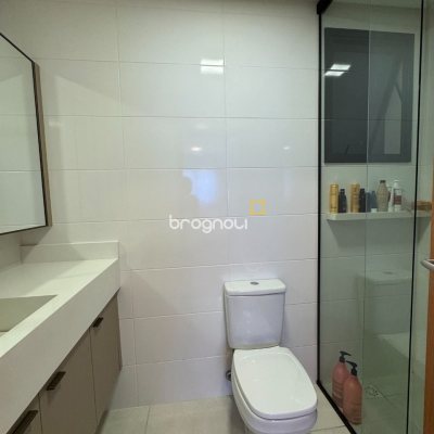 Apartamento com 69m², 2 quartos (sendo 1 suíte), 1 garagem, no bairro Coqueiros em Florianópolis