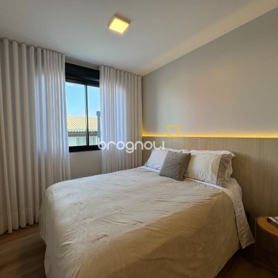 Apartamento com 69m², 2 quartos (sendo 1 suíte), 1 garagem, no bairro Coqueiros em Florianópolis
