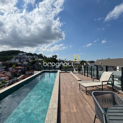 Apartamento com 69m², 2 quartos (sendo 1 suíte), 1 garagem, no bairro Coqueiros em Florianópolis