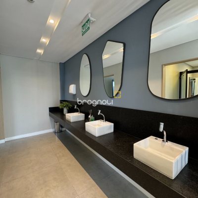 Apartamento com 69m², 2 quartos (sendo 1 suíte), 1 garagem, no bairro Coqueiros em Florianópolis