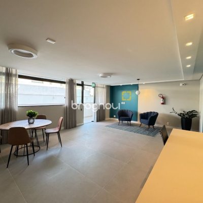 Apartamento com 69m², 2 quartos (sendo 1 suíte), 1 garagem, no bairro Coqueiros em Florianópolis