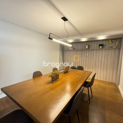 Apartamento com 69m², 2 quartos (sendo 1 suíte), 1 garagem, no bairro Coqueiros em Florianópolis