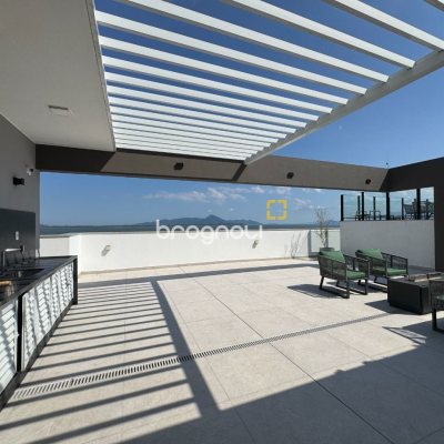 Apartamento com 69m², 2 quartos (sendo 1 suíte), 1 garagem, no bairro Coqueiros em Florianópolis