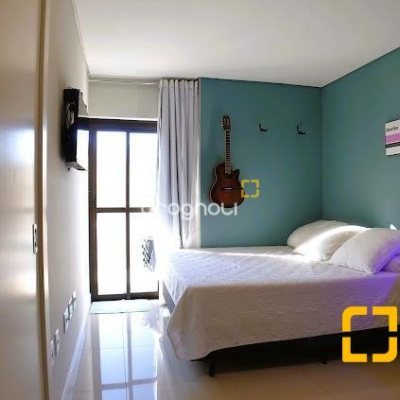 Apartamento com 118m², 3 quartos (sendo 3 suítes), 2 garagens, no bairro Kobrasol em São José