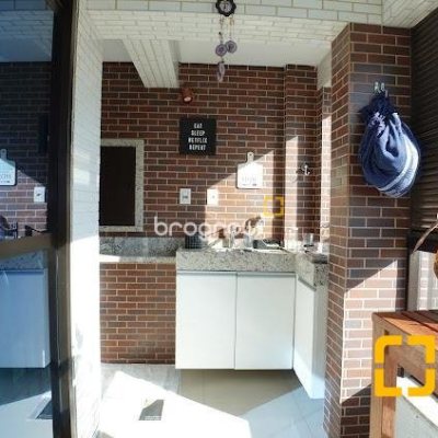Apartamento com 118m², 3 quartos (sendo 3 suítes), 2 garagens, no bairro Kobrasol em São José