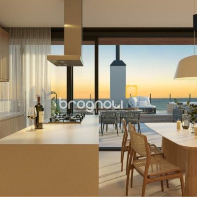 Apartamento com 105m², 3 quartos (sendo 1 suíte), 2 garagens, no bairro Campeche em Florianópolis