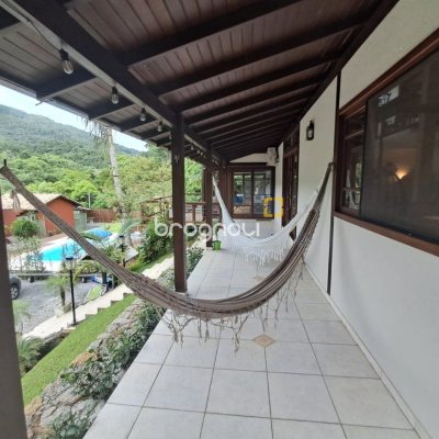 Casa de Condomínio com 1772m², 11 quartos (sendo 3 suítes), 10 garagens, no bairro Vargem Grande em Florianópolis