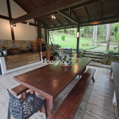Casa de Condomínio com 1772m², 11 quartos (sendo 3 suítes), 10 garagens, no bairro Vargem Grande em Florianópolis