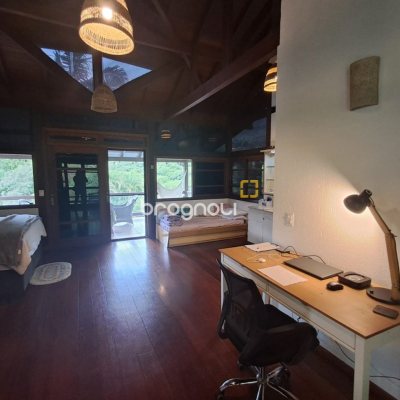 Casa de Condomínio com 1772m², 11 quartos (sendo 3 suítes), 10 garagens, no bairro Vargem Grande em Florianópolis