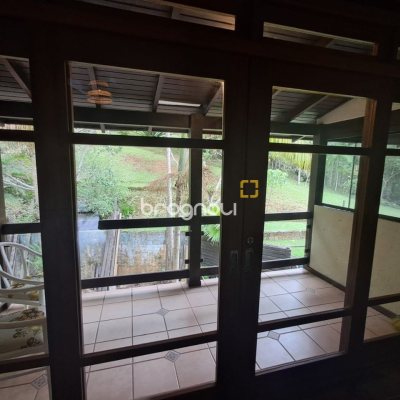 Casa de Condomínio com 1772m², 11 quartos (sendo 3 suítes), 10 garagens, no bairro Vargem Grande em Florianópolis