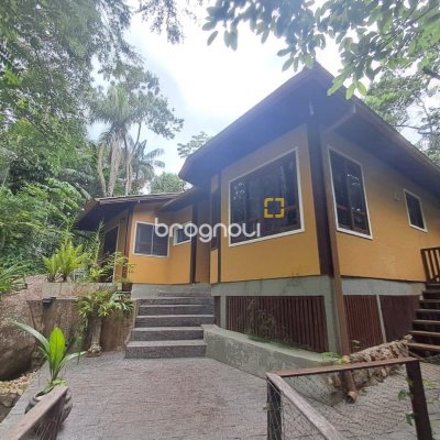 Casa de Condomínio com 1772m², 11 quartos (sendo 3 suítes), 10 garagens, no bairro Vargem Grande em Florianópolis