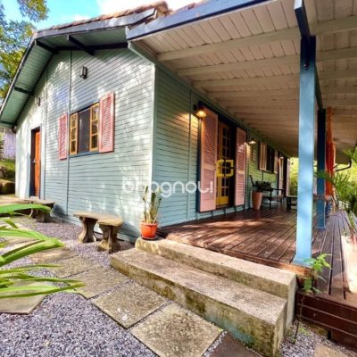 Casa de Condomínio com 1772m², 11 quartos (sendo 3 suítes), 10 garagens, no bairro Vargem Grande em Florianópolis