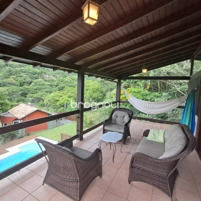 Casa de Condomínio com 1772m², 11 quartos (sendo 3 suítes), 10 garagens, no bairro Vargem Grande em Florianópolis